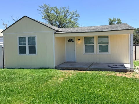 Photo of 307 Ave M, Levelland, TX 79336 (MLS # 202607477)