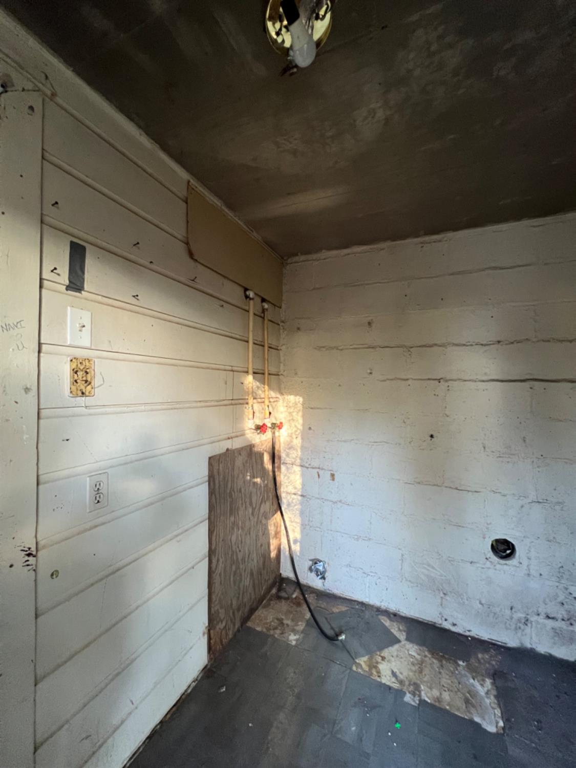 Lubbock, Texas 79411, United States, 3 Bedrooms Bedrooms, ,1 BathroomBathrooms,Residential,Active,33721