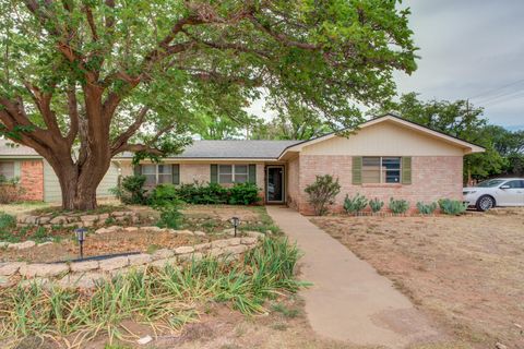 Photo of 4802 53rd Street, Lubbock, TX 79414 (MLS # 202605808)