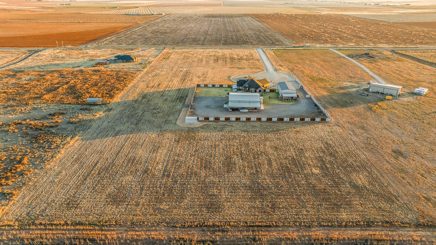 7723 E County Rd 5500