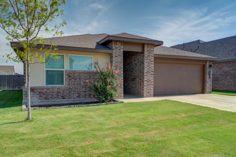 Photo of 2911 134th Street, Lubbock, TX 79423 (MLS # 202613393)