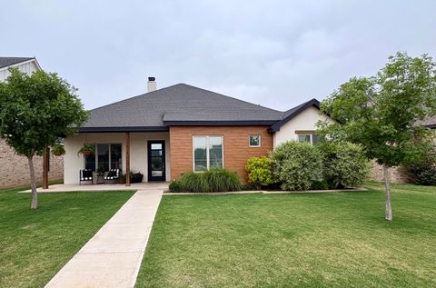Photo of 1314 Camelot Avenue, Wolfforth, TX 79382 (MLS # 202606754)