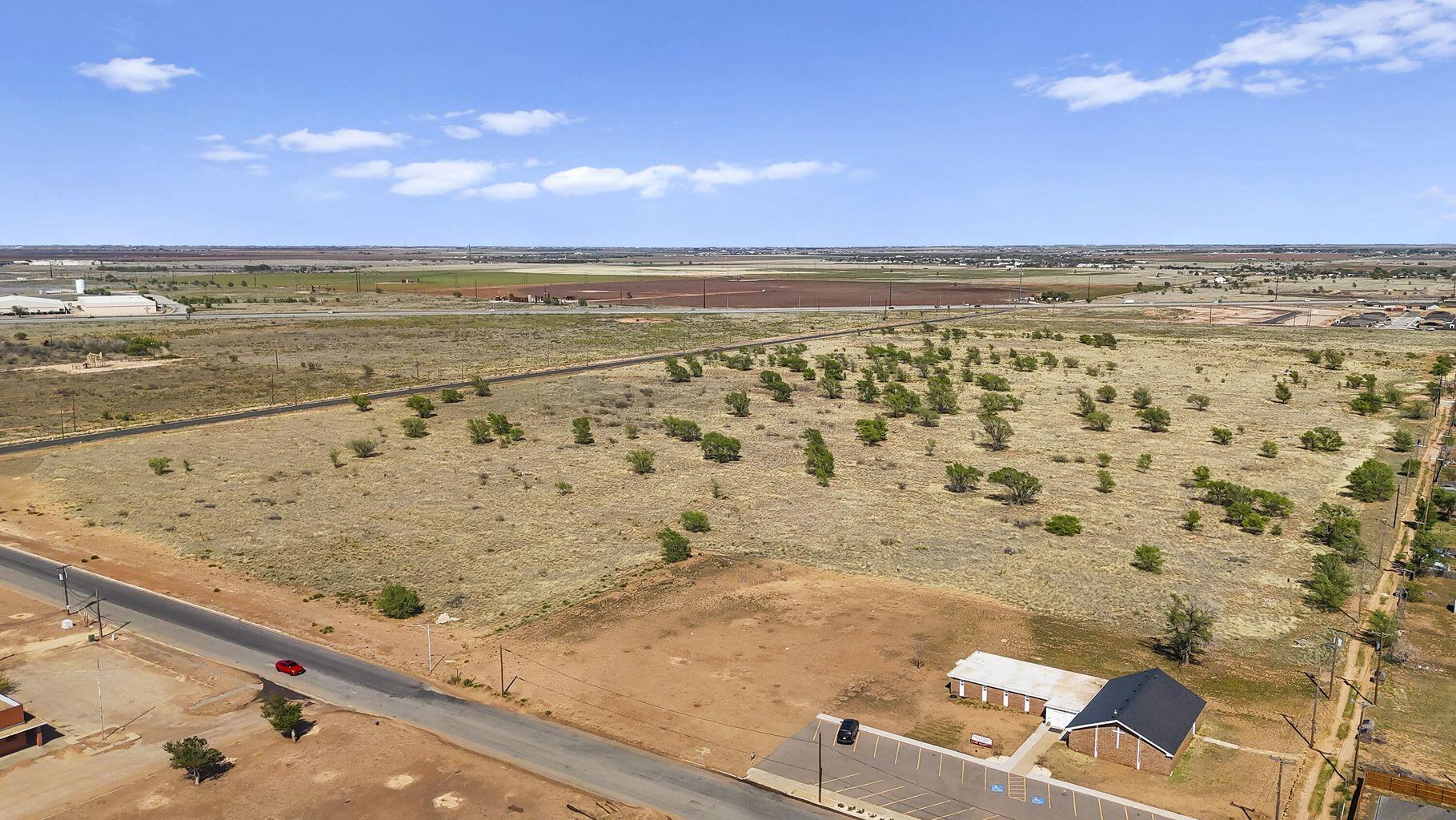 2602 E Erskine Street