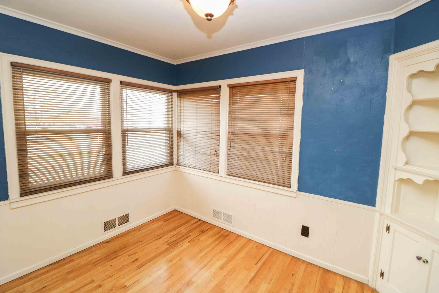 609 W 7th