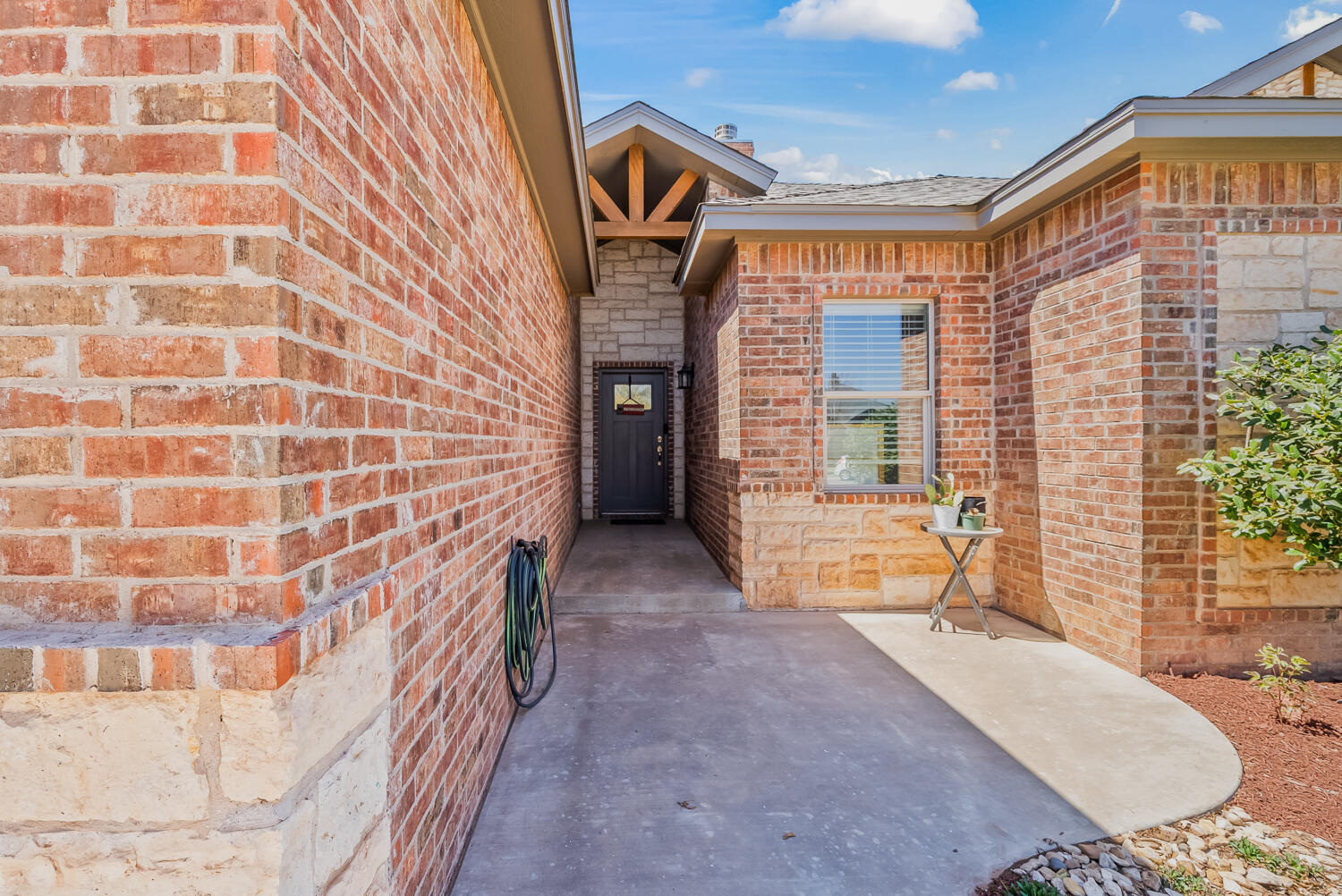 10408 Ironton Avenue