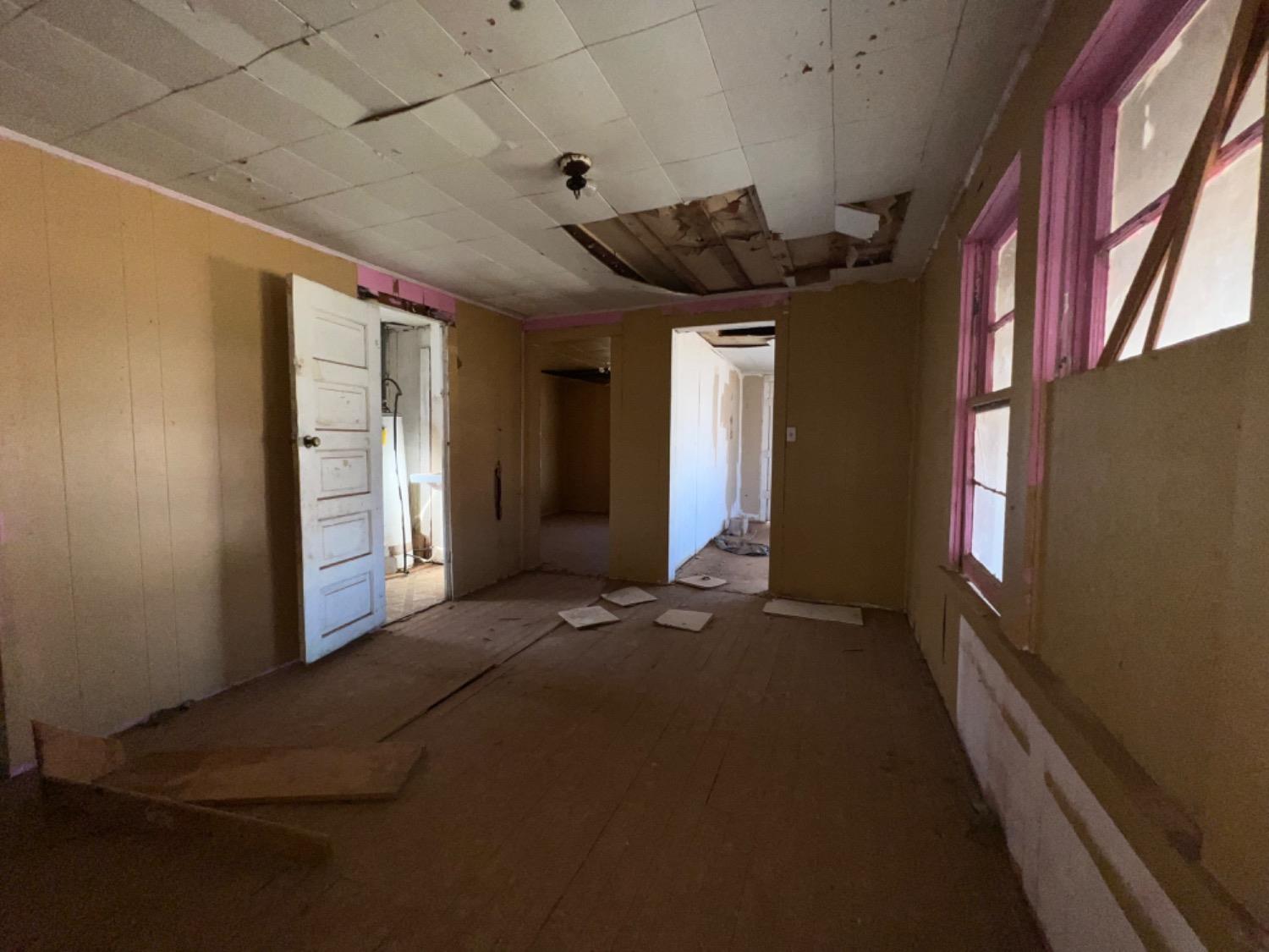 Tahoka, Texas 79373, United States, 2 Bedrooms Bedrooms, ,1 BathroomBathrooms,Residential,Active,64281