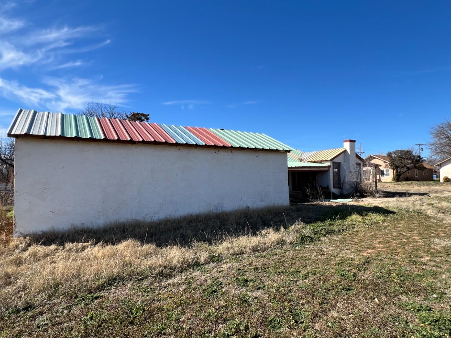 Tahoka, Texas 79373, United States, 2 Bedrooms Bedrooms, ,1 BathroomBathrooms,Residential,Active,64281