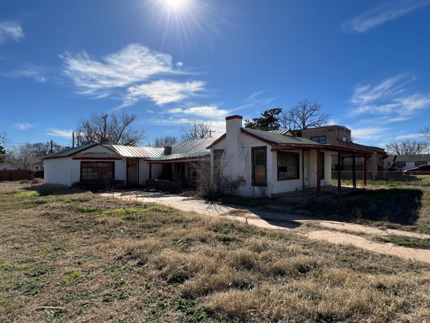 Tahoka, Texas 79373, United States, 2 Bedrooms Bedrooms, ,1 BathroomBathrooms,Residential,Active,64281