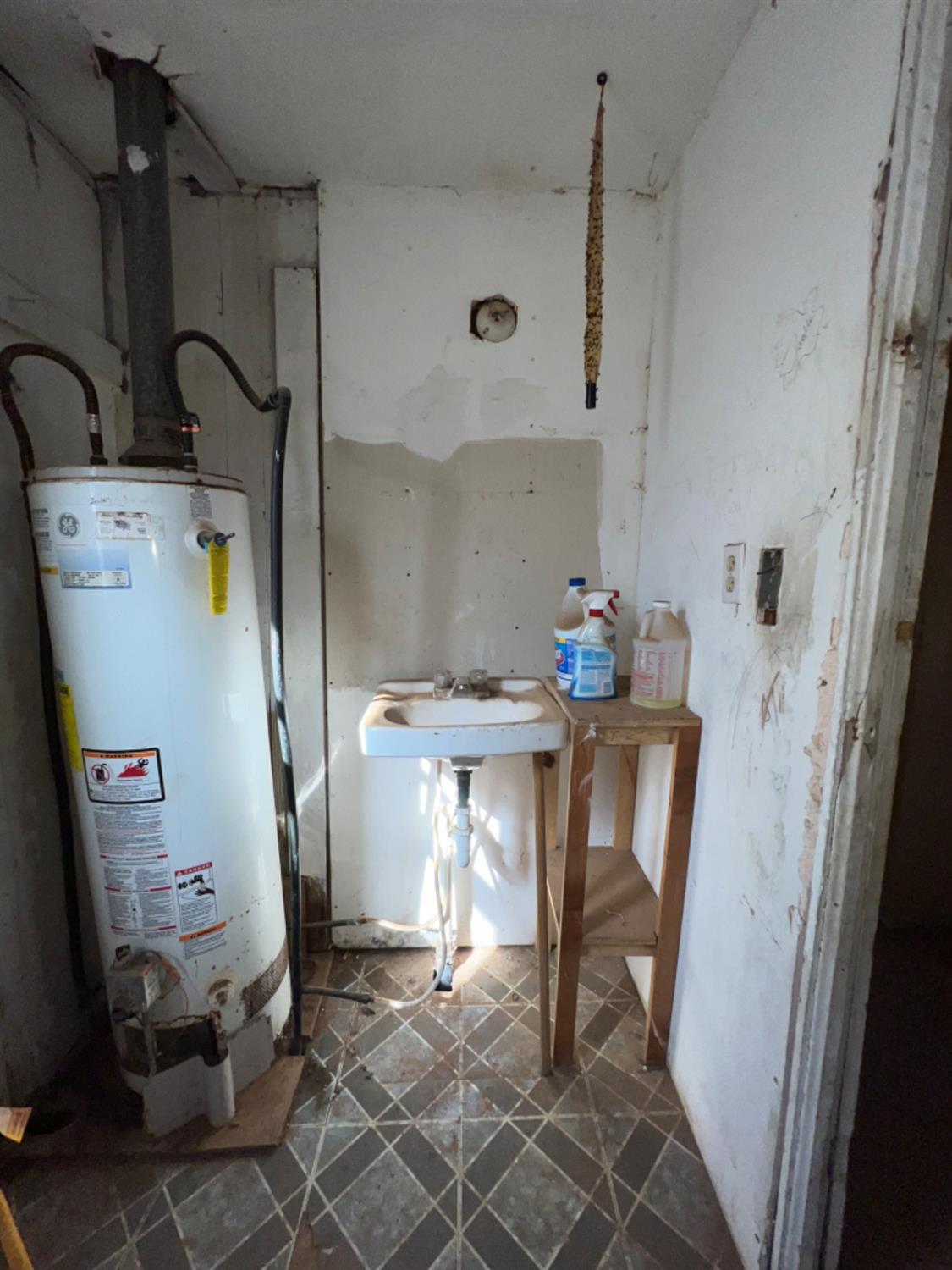 Tahoka, Texas 79373, United States, 2 Bedrooms Bedrooms, ,1 BathroomBathrooms,Residential,Active,64281