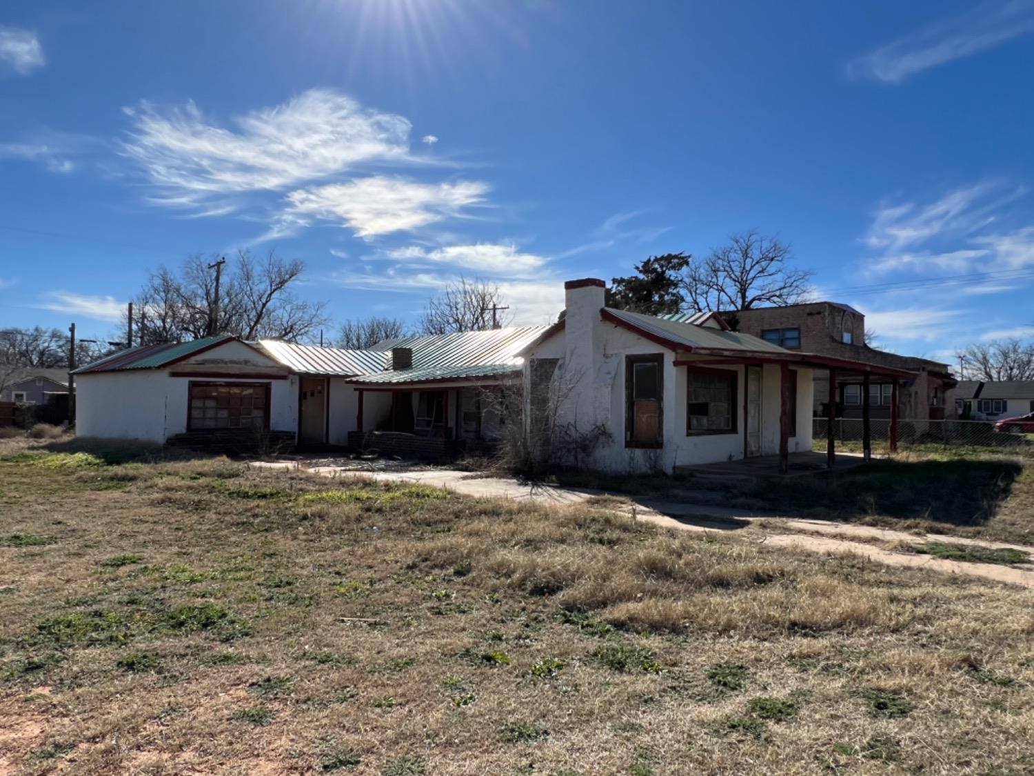 Tahoka, Texas 79373, United States, 2 Bedrooms Bedrooms, ,1 BathroomBathrooms,Residential,Active,64281