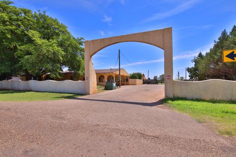 Photo of 1211 140th Street, Lubbock, TX 79423 (MLS # 202608272)