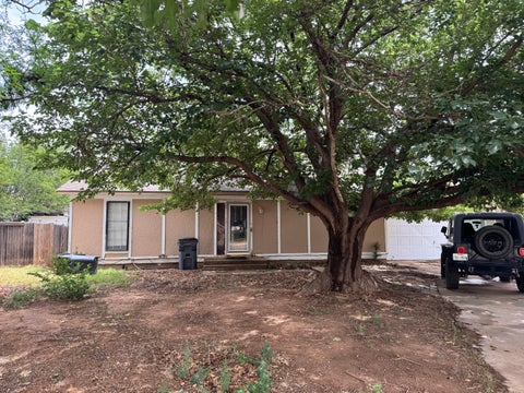 Photo of 9125 Belton Drive, Lubbock, TX 79423 (MLS # 202612074)