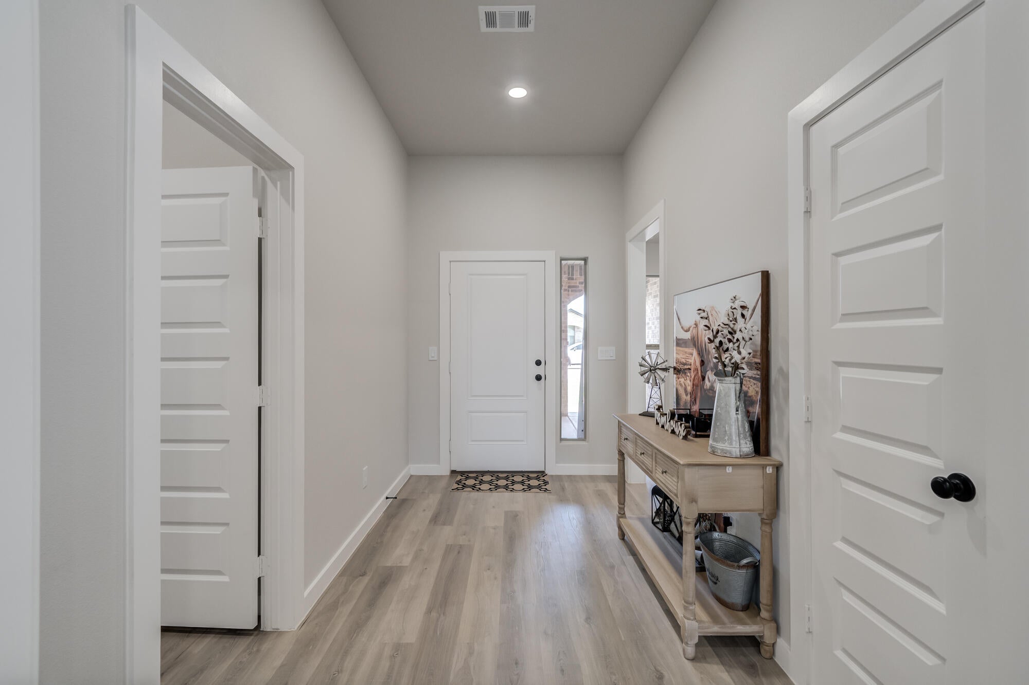 2709 Volney Avenue - Photo 4