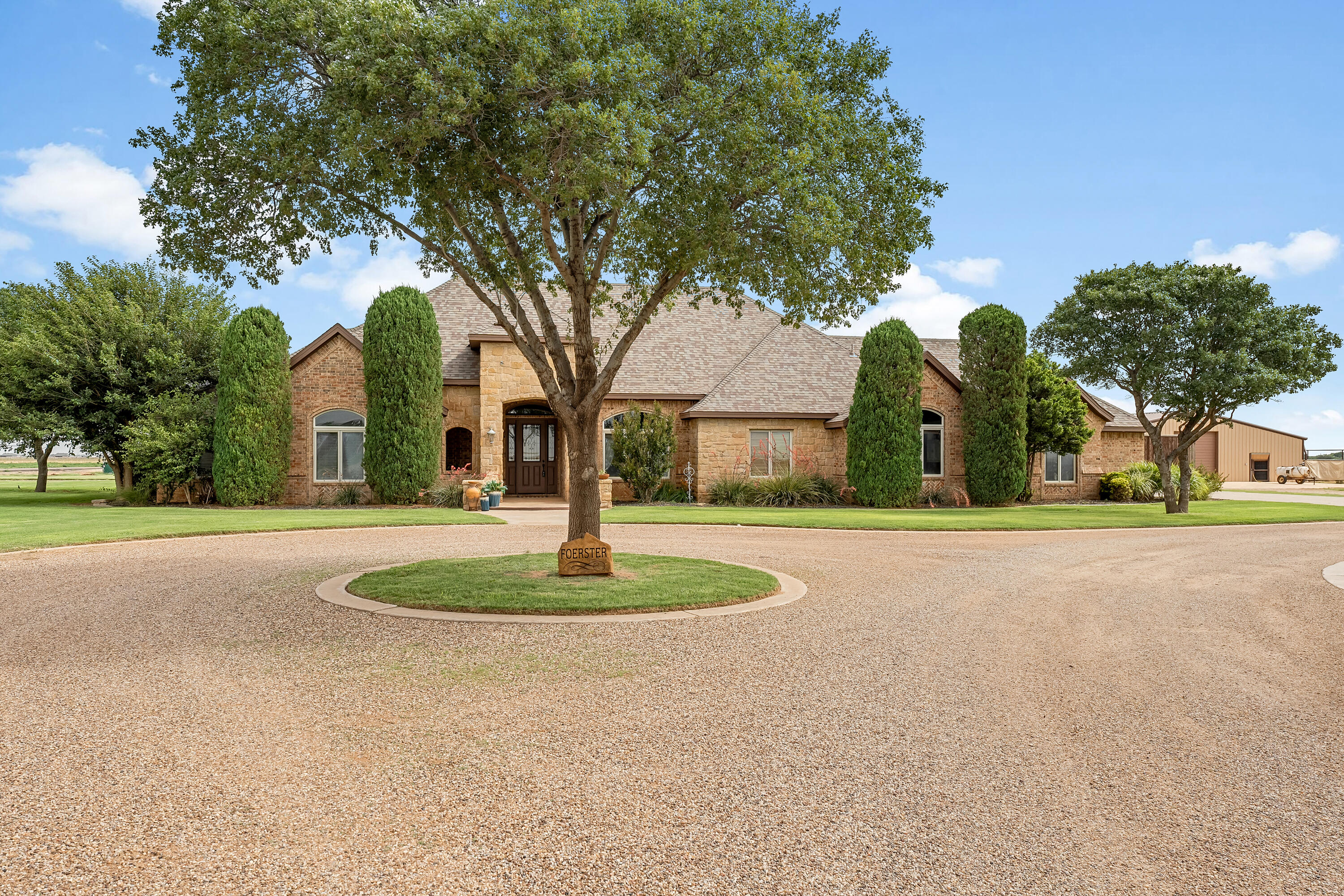 7824 FM 2641 - Photo 2