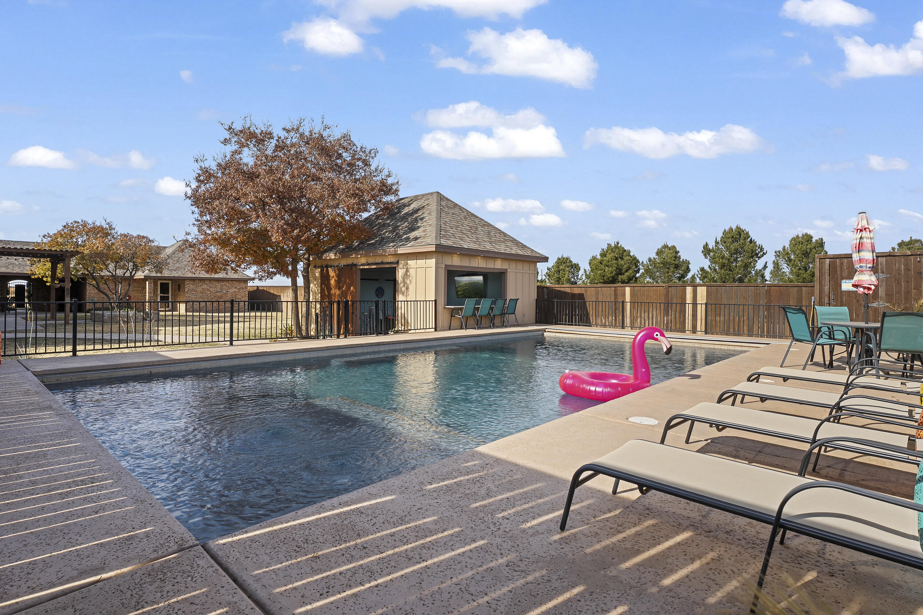 7824 FM 2641 - Photo 3