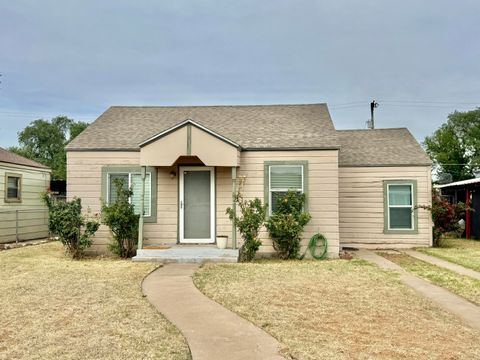 Photo of 110 Uvalde Avenue, Lubbock, TX 79415 (MLS # 202606113)