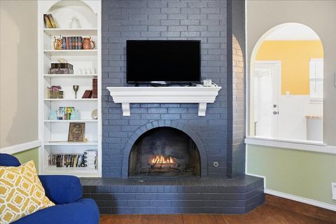 5723 1st Place Lubbock TX 79416