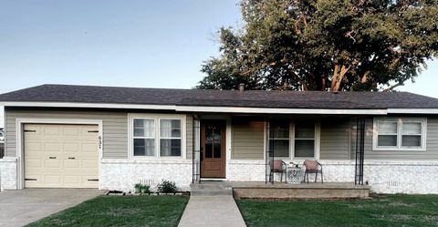 A home in Crosbyton