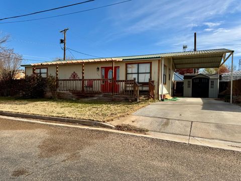 A home in Denver City