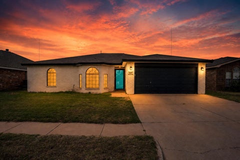Photo of 1609 78th Street, Lubbock, TX 79423 (MLS # 202609371)