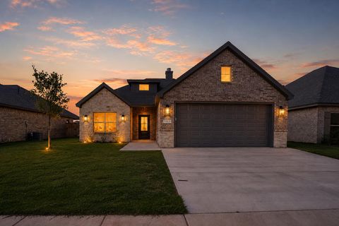 Photo of 1113 N 6th Street, Wolfforth, TX 79382 (MLS # 202606296)