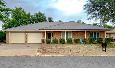 Photo of 229 E 26th Street, Littlefield, TX 79339 (MLS # 202614772)