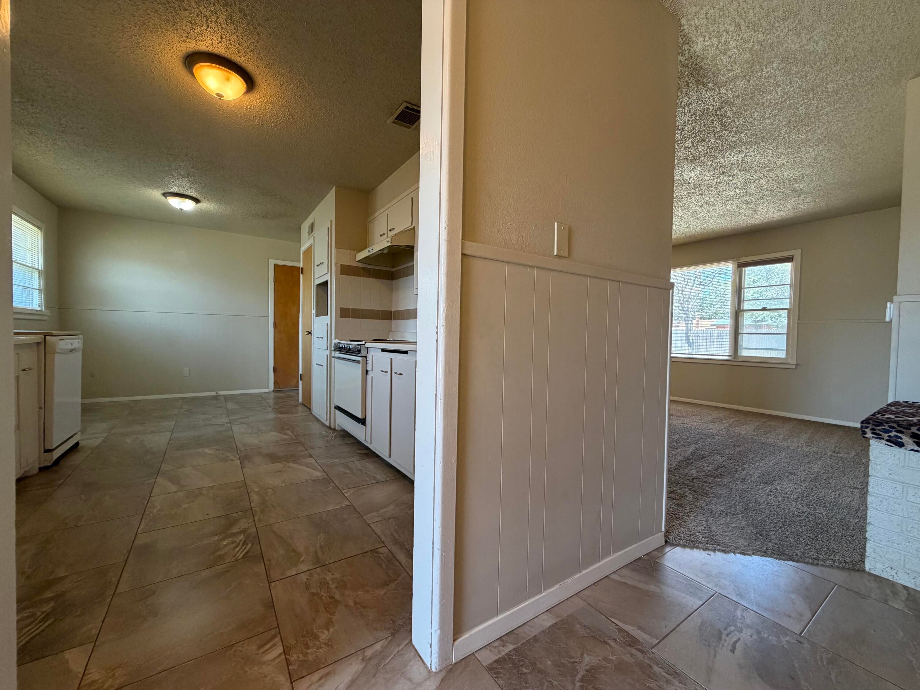 5016 46th Street - Photo 3