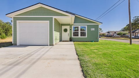 Photo of 922 W 11th Street, Littlefield, TX 79339 (MLS # 202611642)
