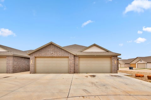 Photo of 5615 Kemper Street, Lubbock, TX 79416 (MLS # 202614711)