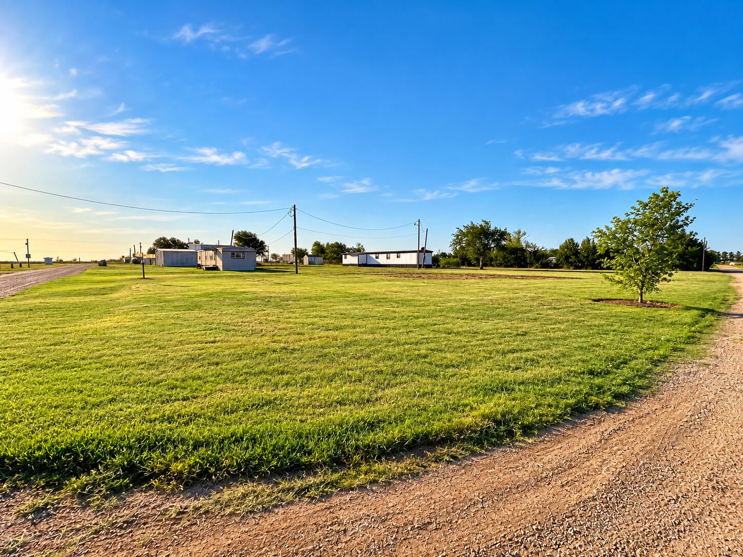 201 W Noble Street - Photo 2