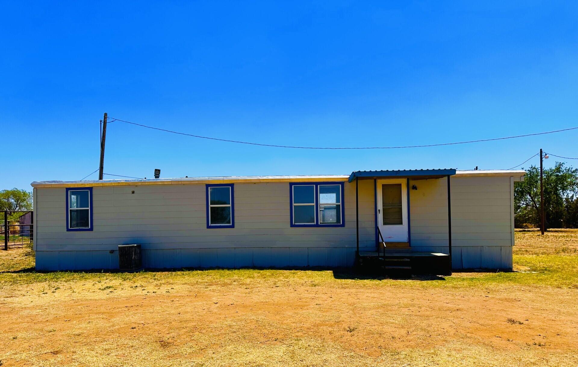 201 W Noble Street - Photo 3