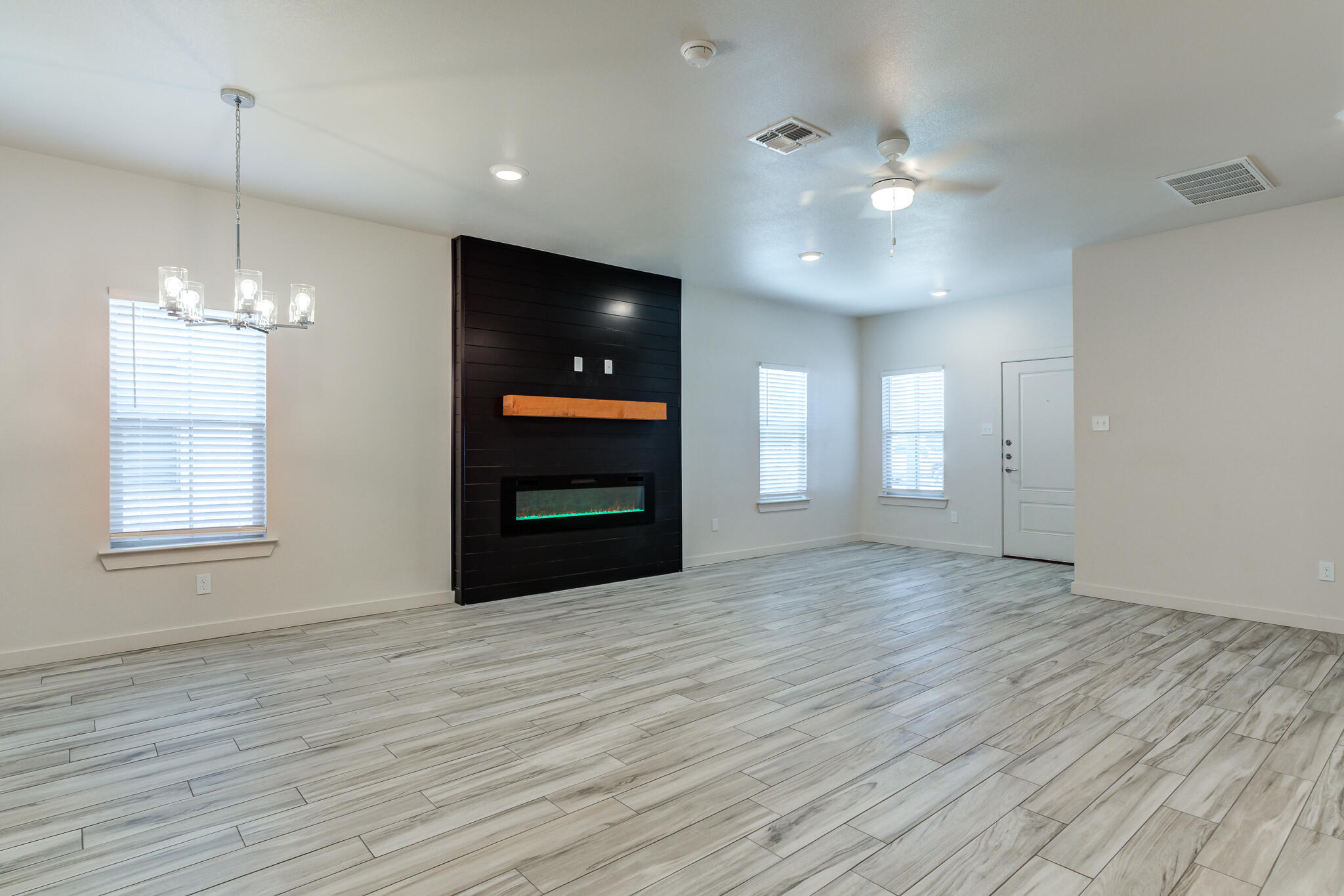 1111-1121 N 7th Street