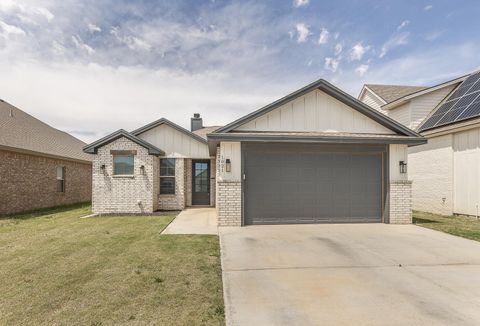 Photo of 1021 N Fulton Avenue, Lubbock, TX 79416 (MLS # 202605579)