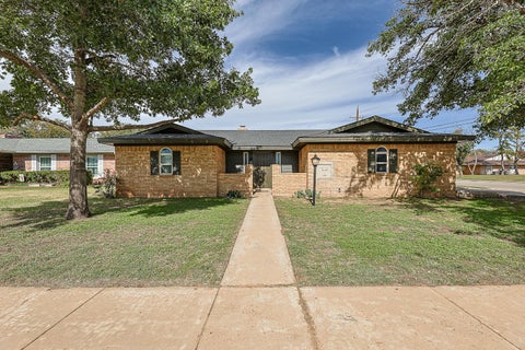 Photo of 5502 1st Street, Lubbock, TX 79416 (MLS # 202614515)