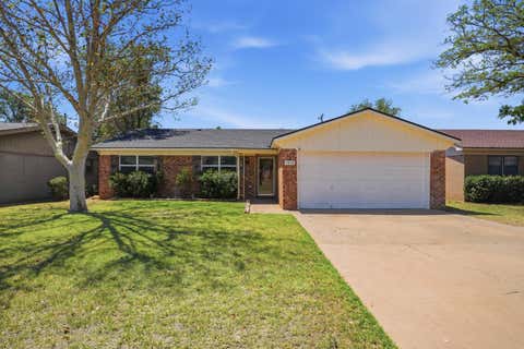 Photo of 1316 6th Street, Shallowater, TX 79363 (MLS # 202610870)