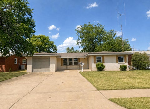 Photo of 4818 46th Street, Lubbock, TX 79414 (MLS # 202612250)
