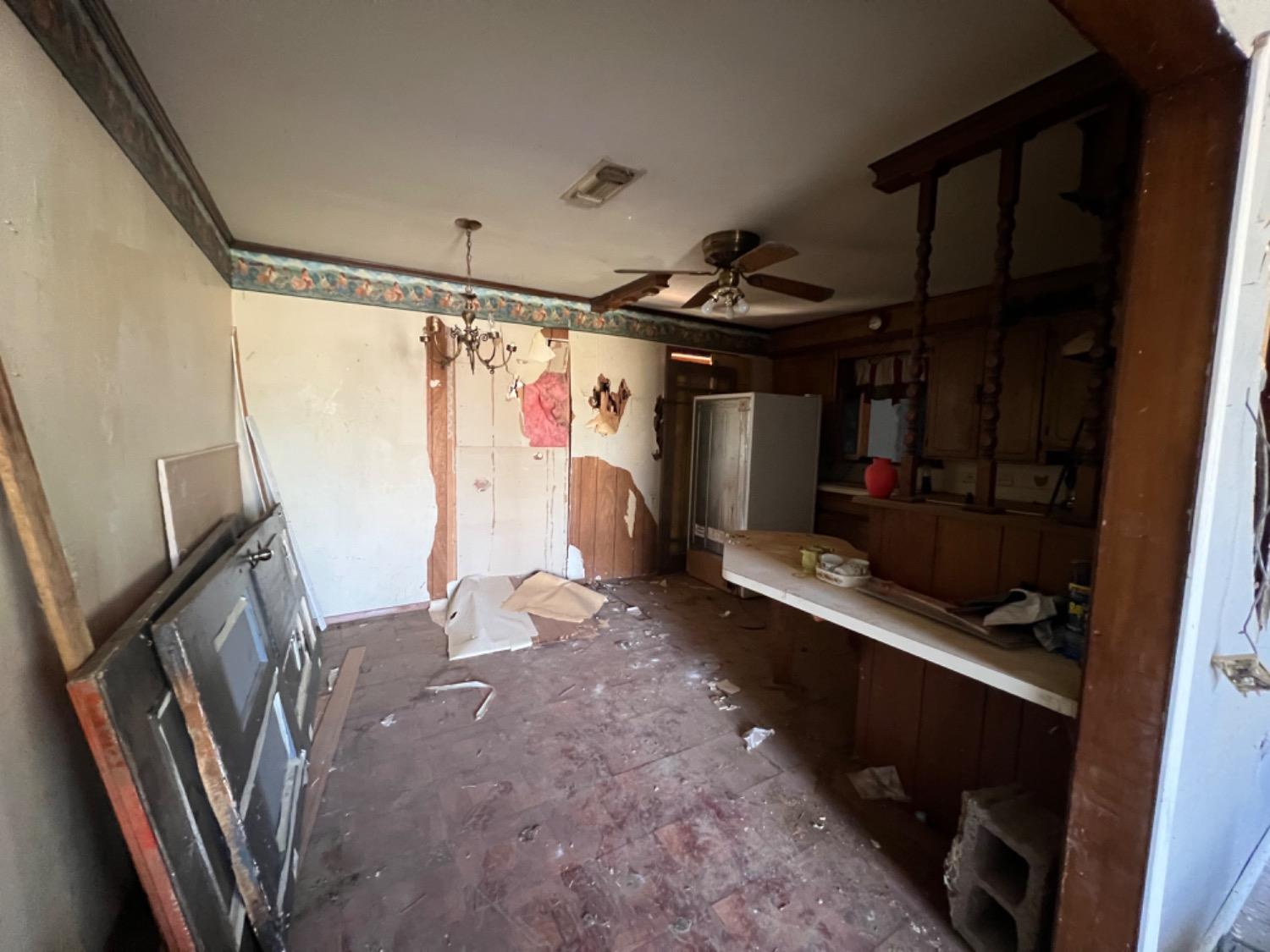 Lorenzo, Texas 79343, United States, 2 Bedrooms Bedrooms, ,2 BathroomsBathrooms,Residential,Contingent,64143