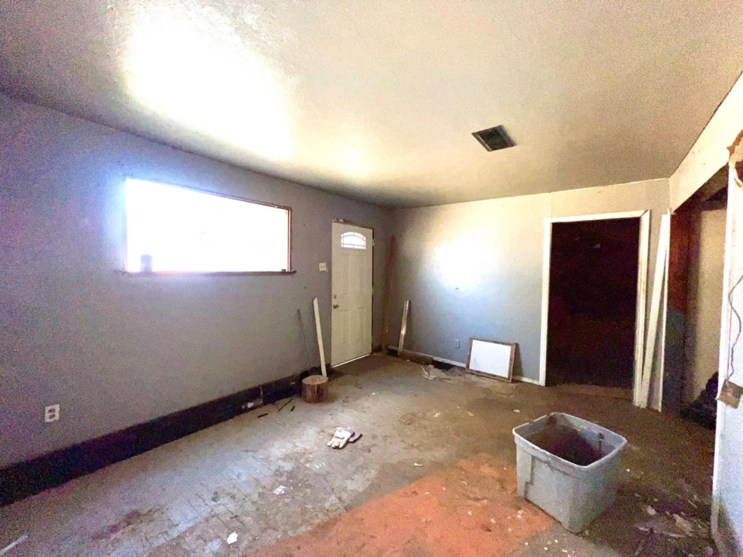 Lorenzo, Texas 79343, United States, 2 Bedrooms Bedrooms, ,2 BathroomsBathrooms,Residential,Contingent,64143