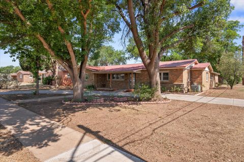 Photo of 3102 49th Street, Lubbock, TX 79413 (MLS # 202609122)