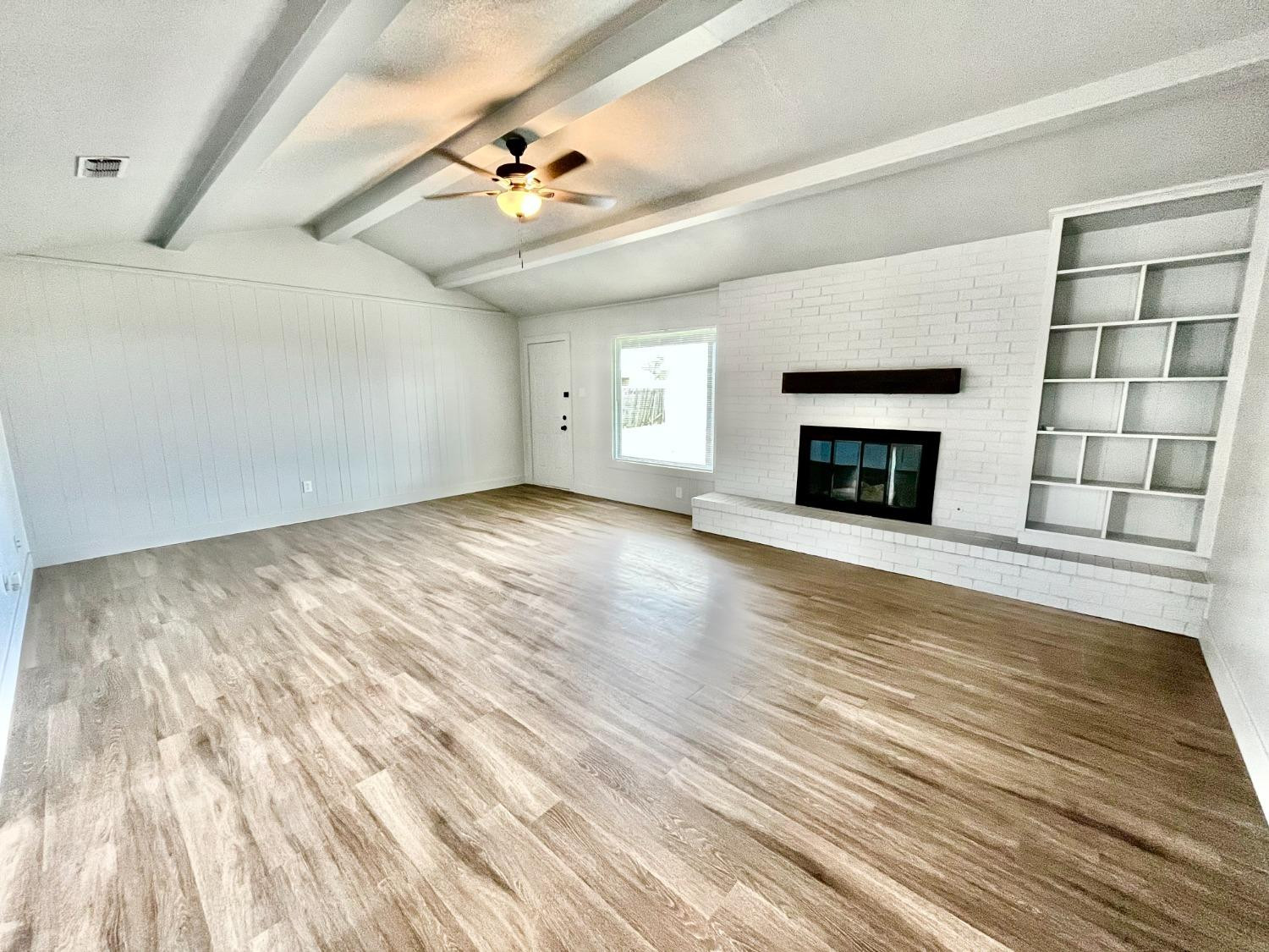 923 W 6th Street