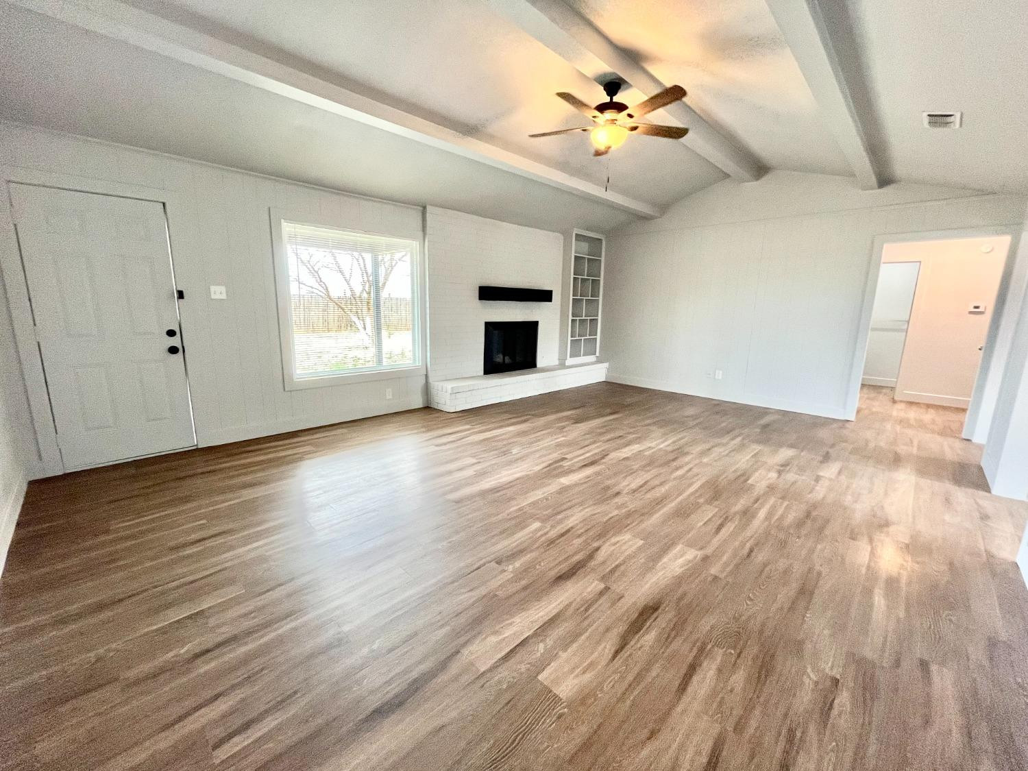 923 W 6th Street