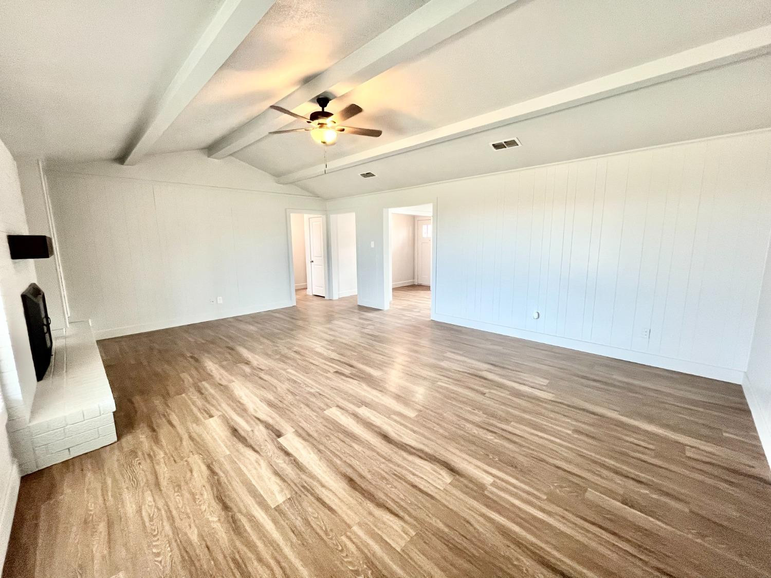 923 W 6th Street