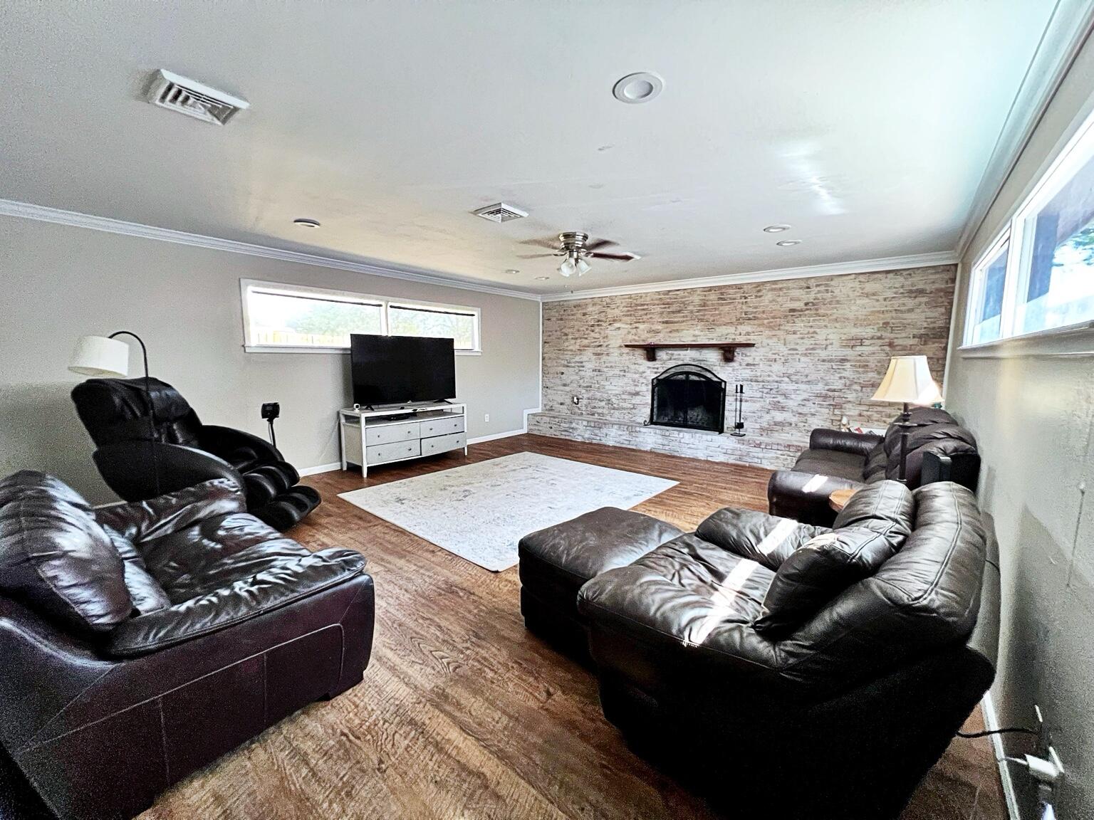 1905 63rd Street - Photo 4