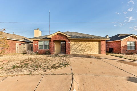 Photo of 2508 108th Drive, Lubbock, TX 79423 (MLS # 202614355)