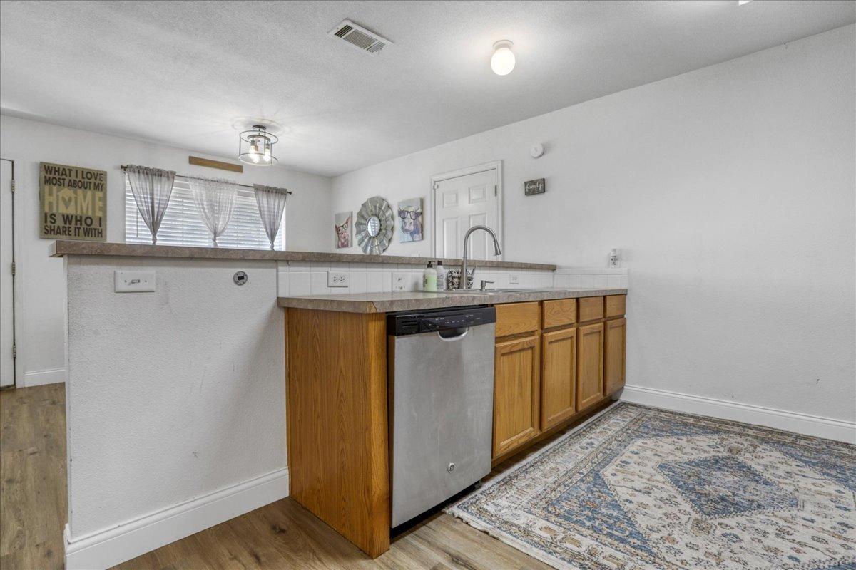 Lubbock, Texas 79404, United States, 3 Bedrooms Bedrooms, ,2 BathroomsBathrooms,Residential,Active,45216