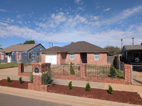 Photo of 2216 2nd Place, Lubbock, TX 79415 (MLS # 202614658)