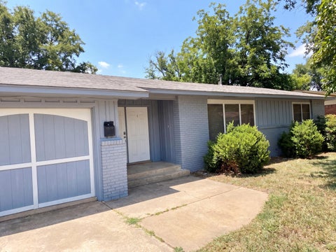 Photo of 3608 38th Street, Lubbock, TX 79413 (MLS # 202614606)