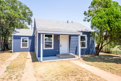 Photo of 1314 26th Street, Lubbock, TX 79411 (MLS # 202609523)