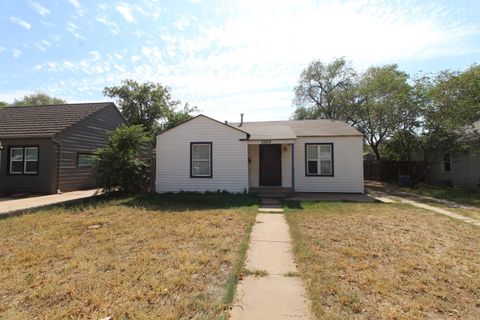 Photo of 2209 25th Street, Lubbock, TX 79411 (MLS # 202606432)