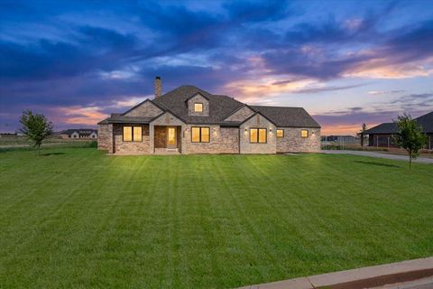 Photo of 305 Maple Avenue, New Home, TX 79381 (MLS # 202607400)